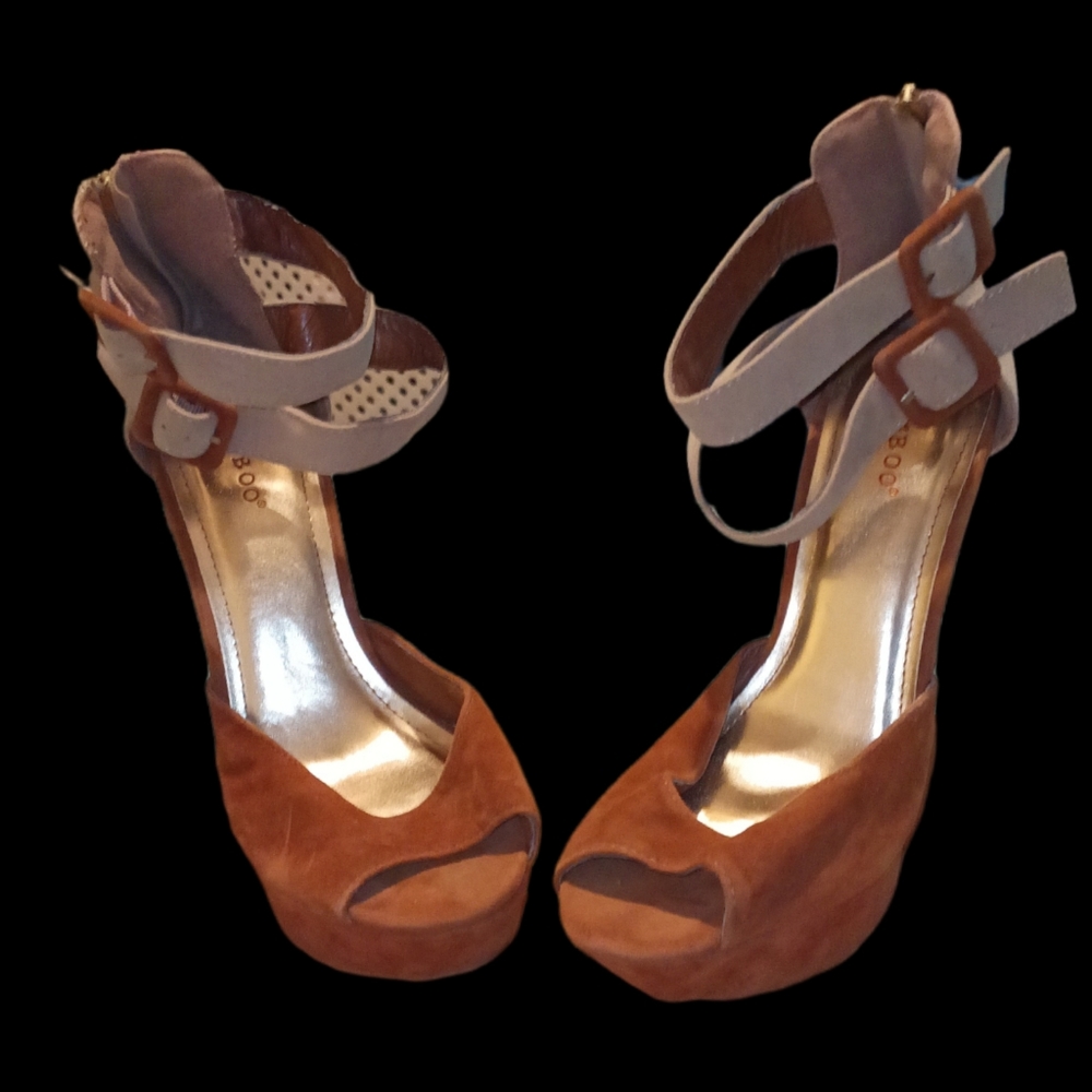 Size 6.5 bamboo sandels